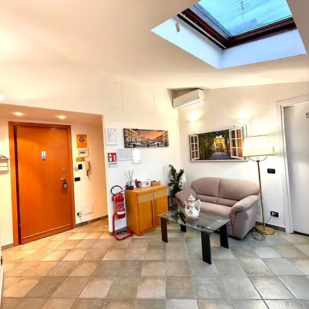 Attic Garden Гостевой дом Рим