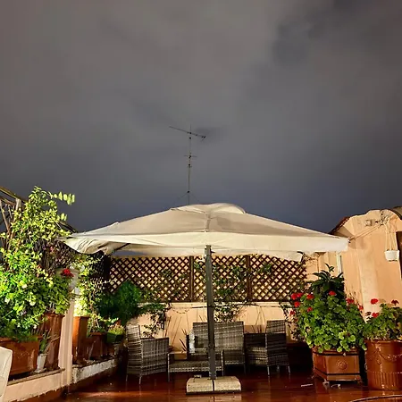 בית הארחה Attic Garden רומא
