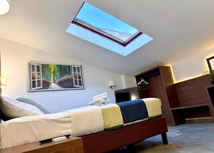 Attic Garden Pensión 4*