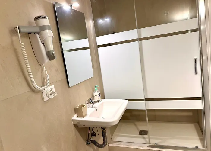 Attic Garden Pensión 4*