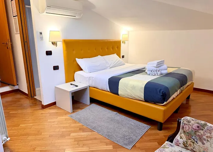 Attic Garden Pensión 4*