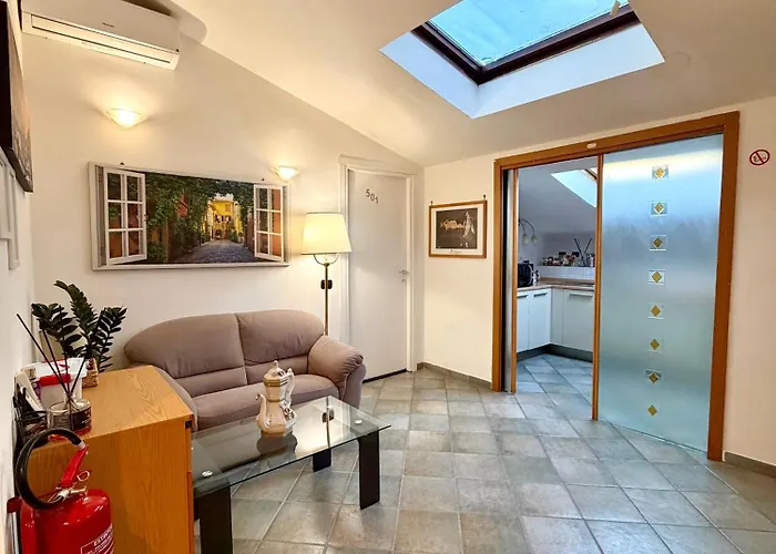 Attic Garden Pensión Roma