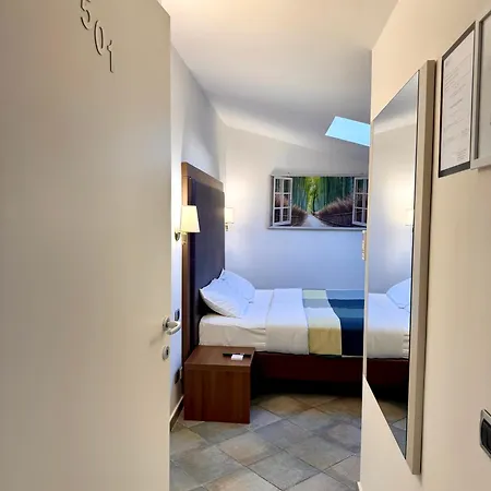 Πανσιόν Attic Garden 4*