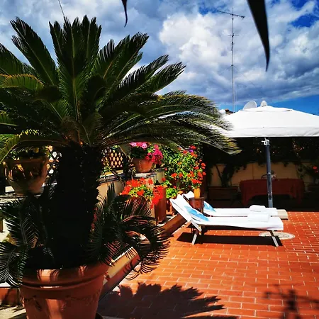 Attic Garden Πανσιόν 4*