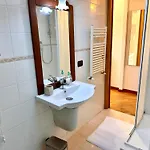 بيت ضيافة Attic Garden روما