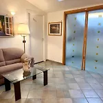 Attic Garden بيت ضيافة 4*