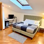 Attic Garden بيت ضيافة 4*