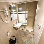 بيت ضيافة Attic Garden