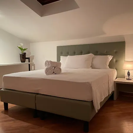Attic Garden Гостевой дом Рим