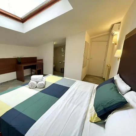 Attic Garden Гостевой дом Рим